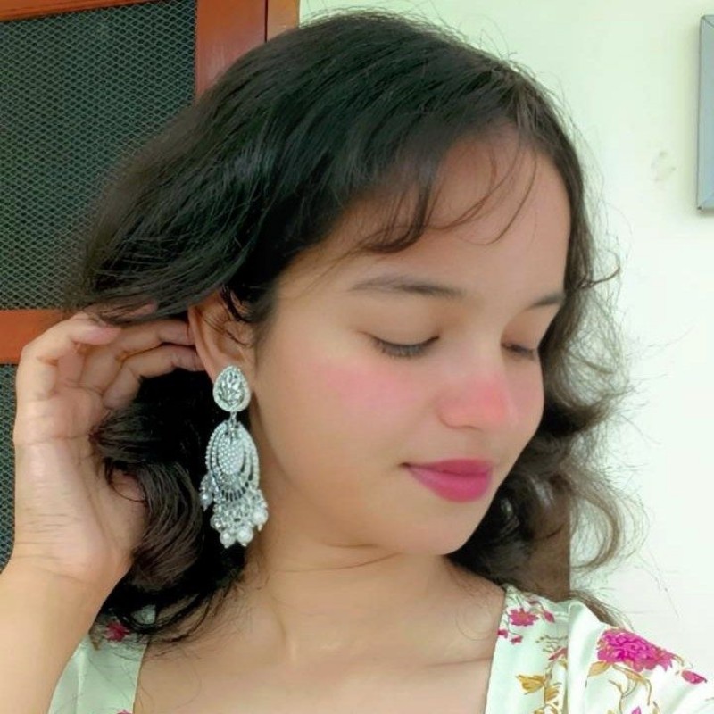 Pooja Negi (@yt.dancer2003) | Snapchat Stories, Spotlight & Lenses
