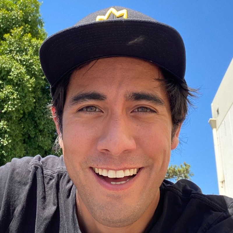 Zach King (@zachkingsnaps) | Snapchat Stories, Spotlight & Lenses