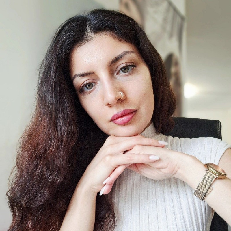 Zahra Mughal (@zahramoghal77) | Snapchat Stories, Spotlight & Lenses
